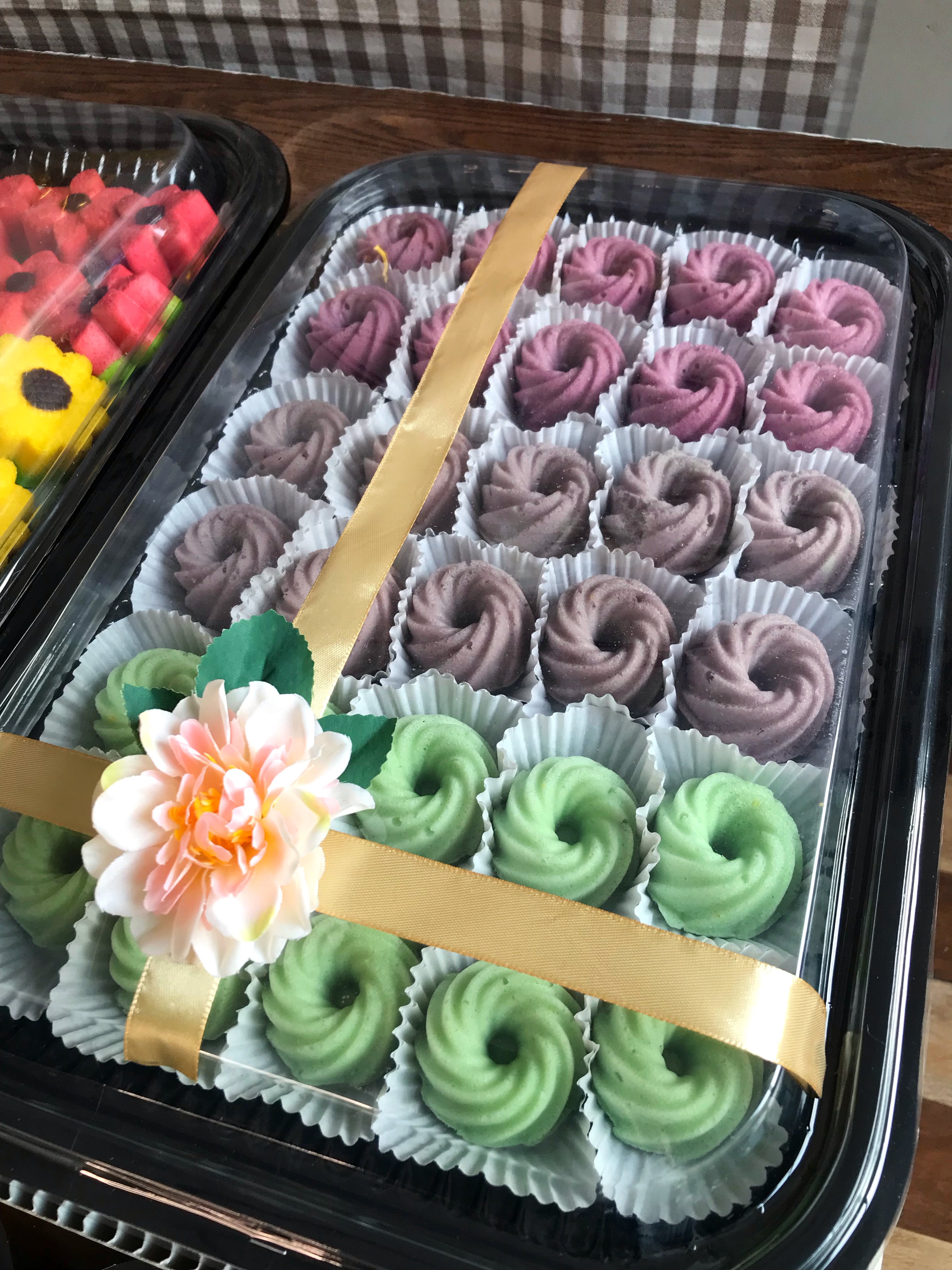 Mini cake twister